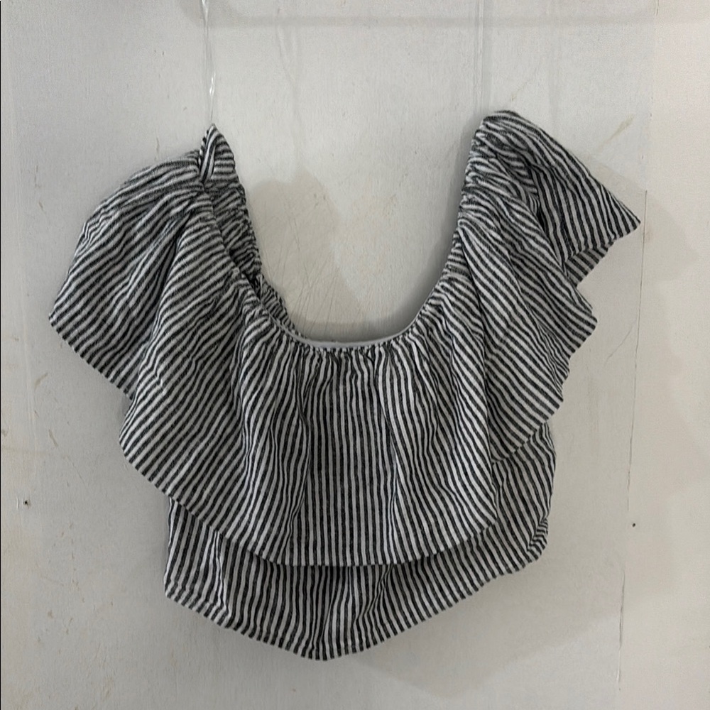 Target Off shoulder cute stripe crop top